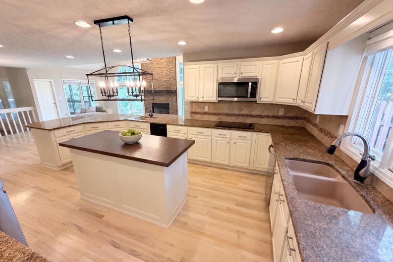Photo 13 of 44 of 5344 Forest Springs Dr, Atlanta, GA