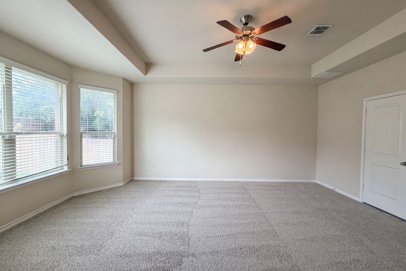 Photo 9 of 24 of 824 Tuscan Rd, Harker Heights, TX