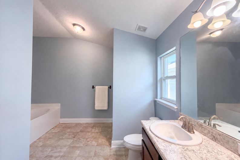 Photo 14 of 26 of 1229 Longville Cir, Tavares, FL