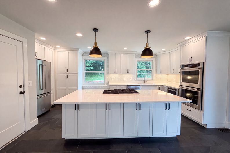 Photo 13 of 36 of 6112 Pinehurst Dr, Nashville, TN