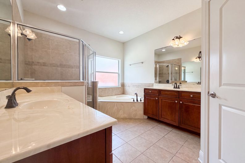 Photo 19 of 32 of 8331 Golden Bamboo Dr, Jacksonville, FL