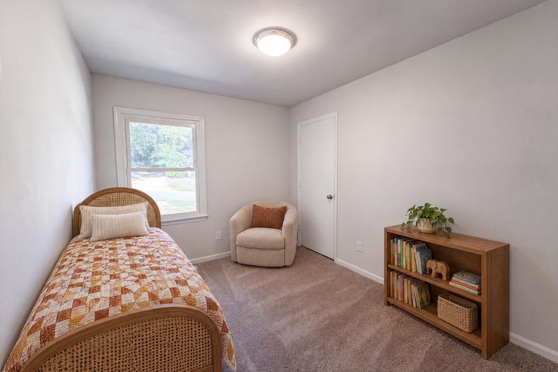 Photo 4 of 15 of 5314 Westminster Dr, Fayetteville, NC
