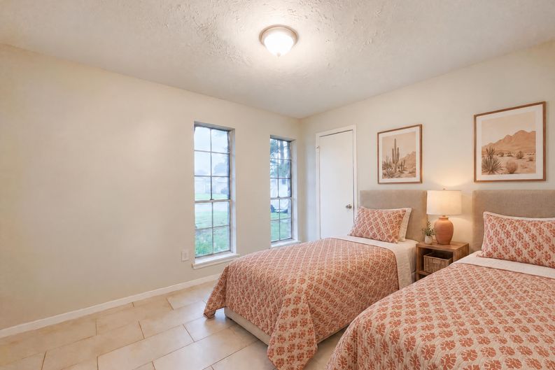 Photo 4 of 31 of 23110 Pennsgrove Rd, Spring, TX