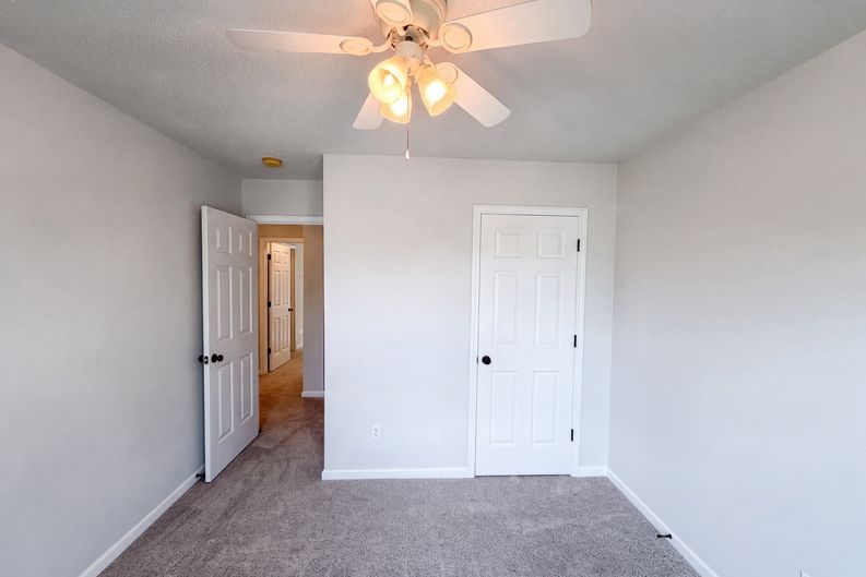 Photo 9 of 24 of 220 Longshadow Dr, Lexington, SC