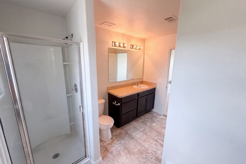 Photo 19 of 25 of 10335 Dawson Hill Ln, Houston, TX