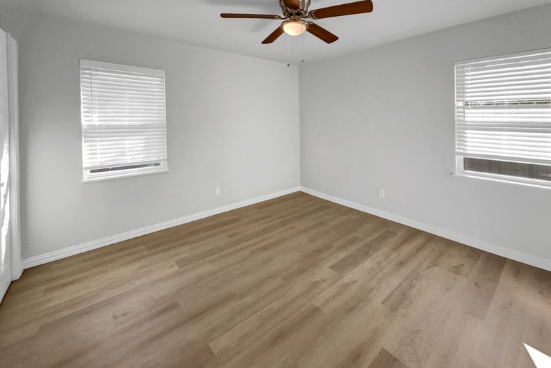 Photo 11 of 16 of 9618 Tamalpais Dr, Dallas, TX