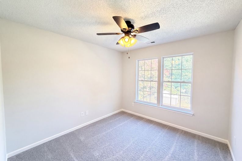 Photo 13 of 21 of 3016 Wyntree Ct, Matthews, NC