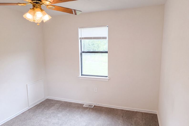 Photo 4 of 19 of 430225 E 1155 Rd, Porum, OK