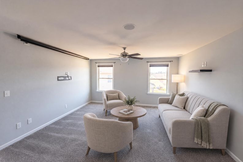 Photo 9 of 23 of 1305 Ivey Grove Ct, Fuquay Varina, NC