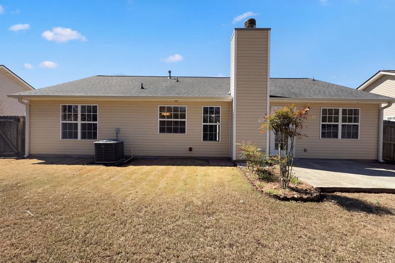 Photo 17 of 18 of 124 Amelia Garden Way, Lawrenceville, GA