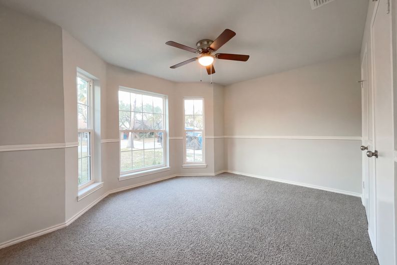 Photo 10 of 16 of 2175 Timberleaf Cir, Ingleside, TX