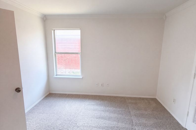 Photo 12 of 17 of 1910 Tawakani Ln, Little Elm, TX