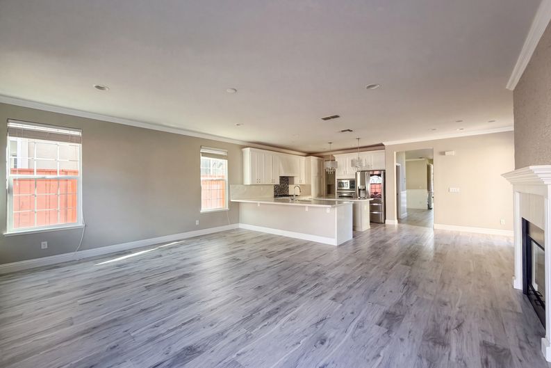 Photo 12 of 45 of 166 S Caballo St, Tracy, CA