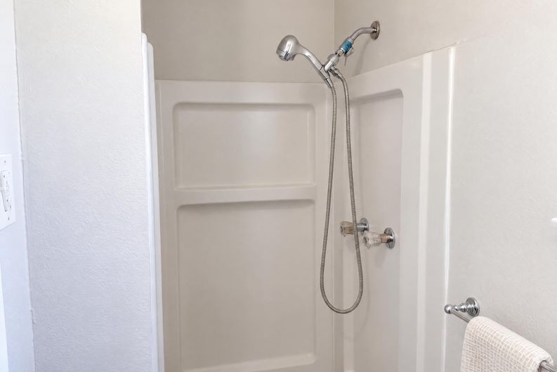Photo 11 of 24 of 695 N Pepper Ave, Rialto, CA