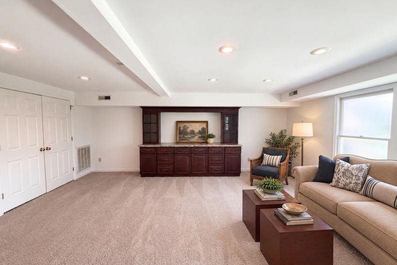 Photo 19 of 27 of 840 Highland Crest Dr, Nashville, TN