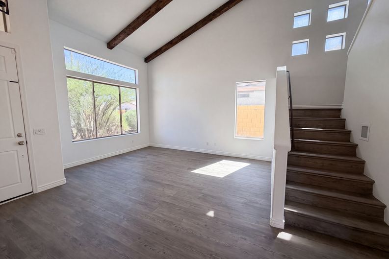 Photo 9 of 35 of 17645 W Hale Bopp Dr, Goodyear, AZ