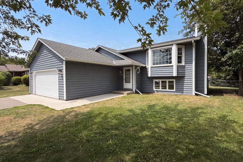 Photo 22 of 25 of 4289 159th Ct W, Rosemount, MN
