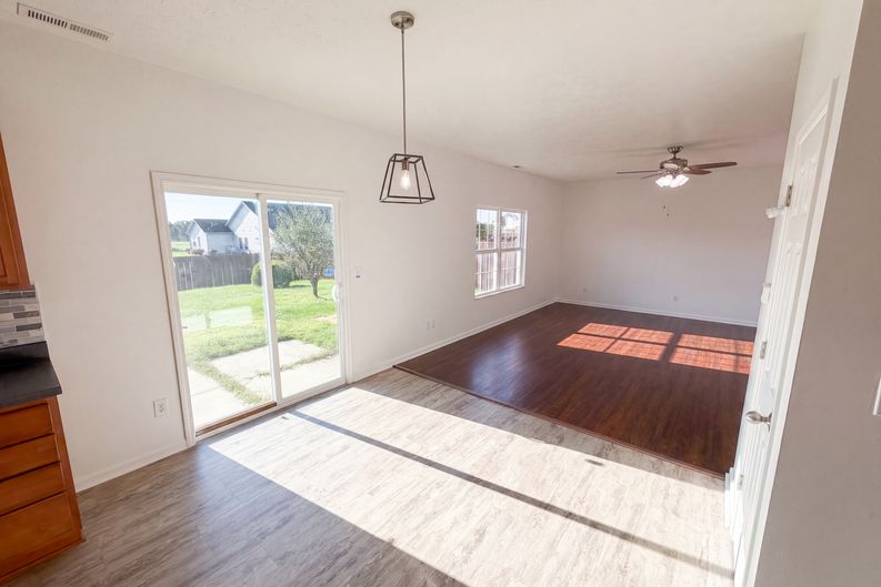 Photo 4 of 34 of 2899 Armaugh Dr, Brownsburg, IN