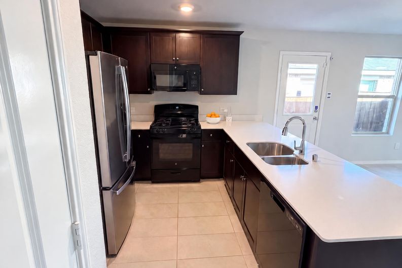 Photo 6 of 20 of 3617 Harper St, Little Elm, TX