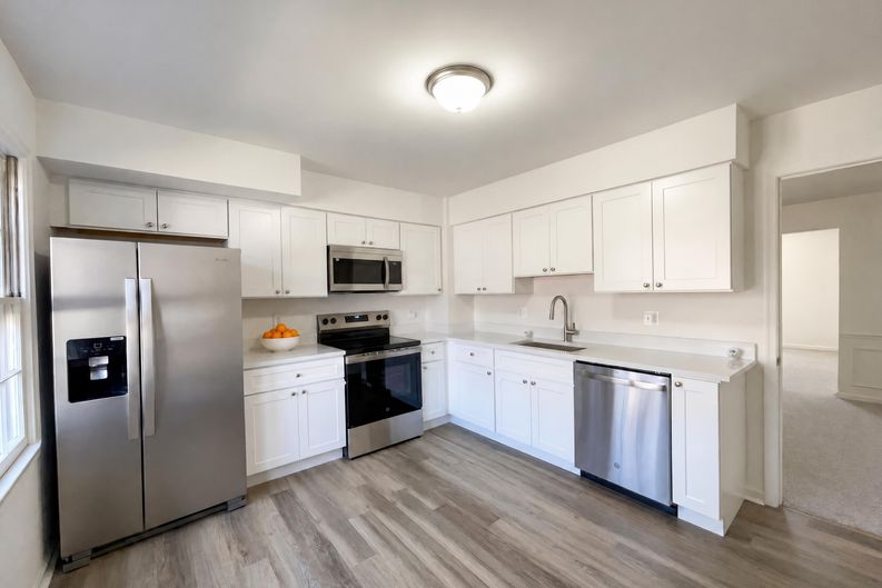 Photo 11 of 23 of 645 N Armistead St, Alexandria, VA