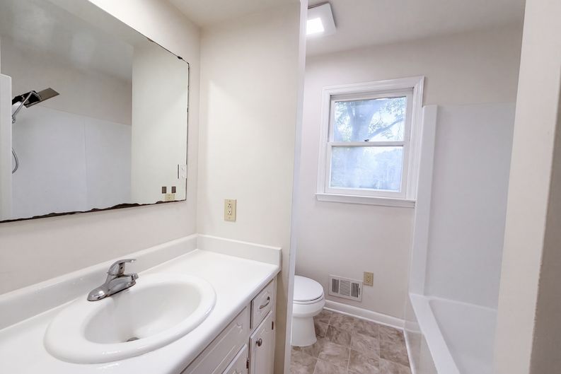 Photo 37 of 39 of 604 Meadowbrook Dr, Spartanburg, SC