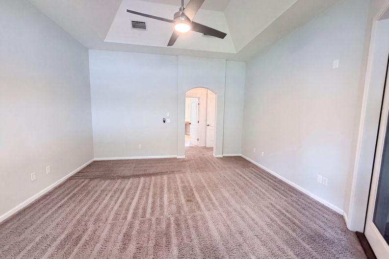 Photo 4 of 21 of 845 Songbird Dr, Orange Park, FL