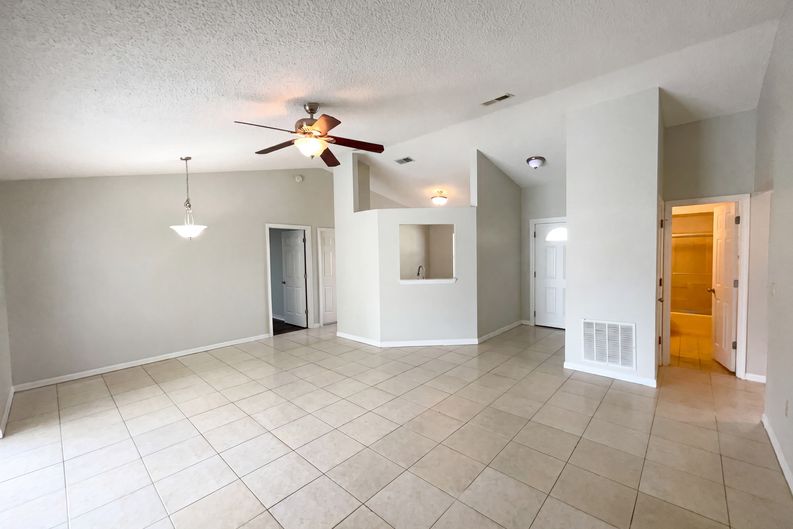 Photo 3 of 25 of 103 Dulverton Way, Kissimmee, FL