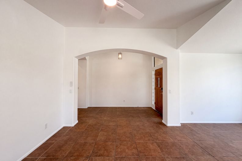 Photo 9 of 30 of 16735 W McKinley St, Goodyear, AZ