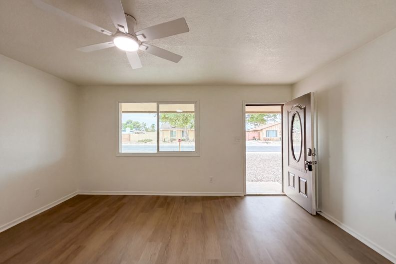 Photo 3 of 19 of 1226 E 11th Pl, Casa Grande, AZ
