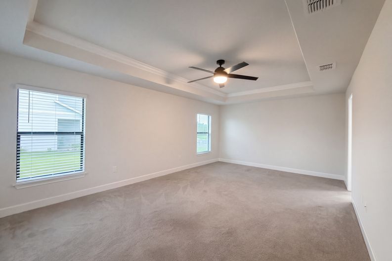 Photo 4 of 33 of 5938 164th Ave E, Parrish, FL