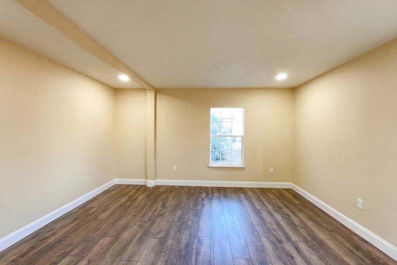Photo 9 of 22 of 546 Gifford Ct, Deltona, FL