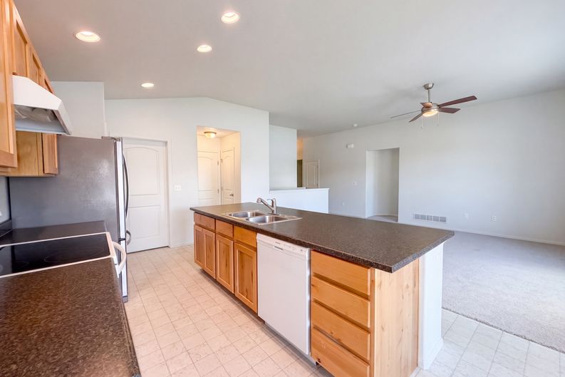 Photo 14 of 40 of 1542 Water Vista Ln, Windsor, CO