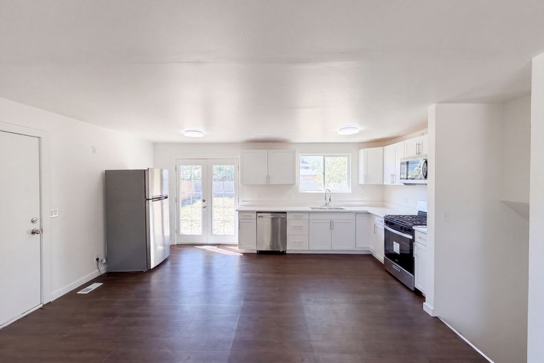 Photo 6 of 24 of 4259 W Stane Ave, West Valley City, UT