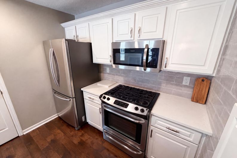 Photo 13 of 31 of 2090 River Heights Walk SE, Marietta, GA