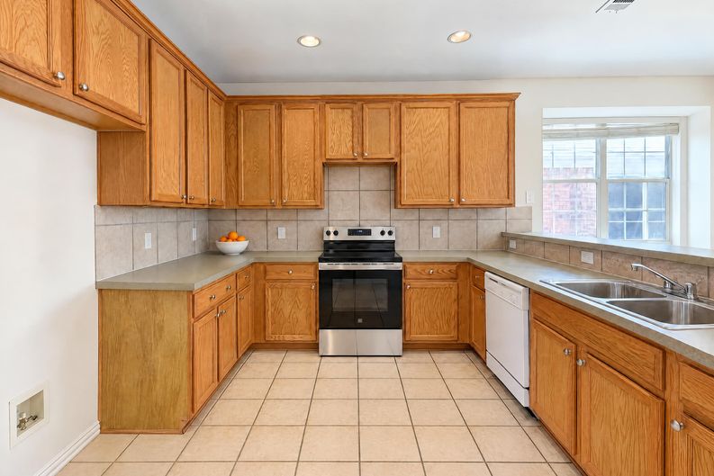 Photo 3 of 15 of 5101 Rain Forest Dr, McKinney, TX