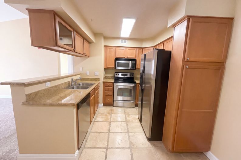 Photo 7 of 17 of 885 Halidon Way, Folsom, CA