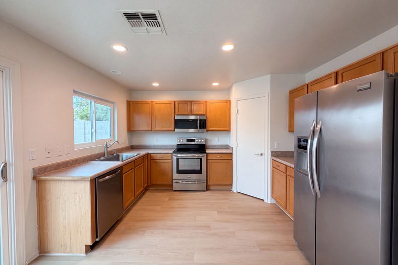 Photo 8 of 20 of 198 N 222nd Dr, Buckeye, AZ