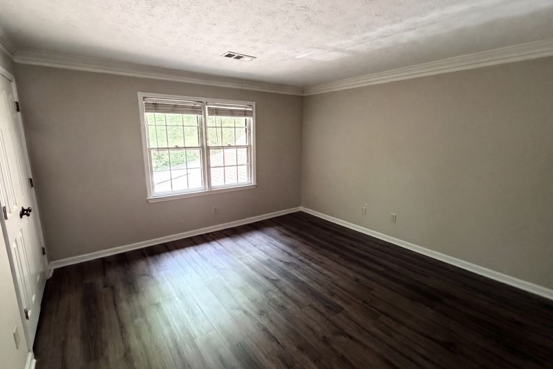 Photo 17 of 46 of 2360 Kimbrough Ct, Atlanta, GA