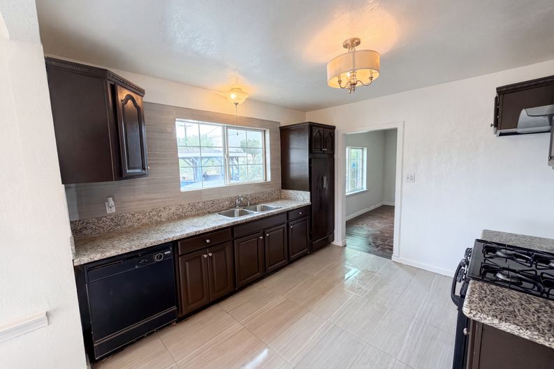 Photo 22 of 42 of 11950 Lee Ave, Adelanto, CA