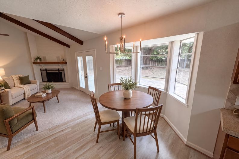 Photo 7 of 21 of 912 S 23rd St, Nederland, TX