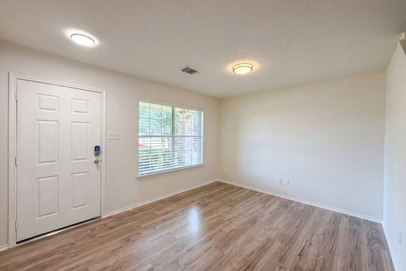 Photo 7 of 22 of 20615 Sandy Bay Ln, Katy, TX
