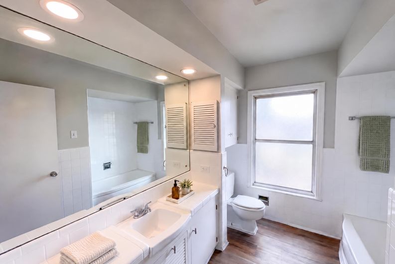 Photo 20 of 26 of 1205 G St, Floresville, TX