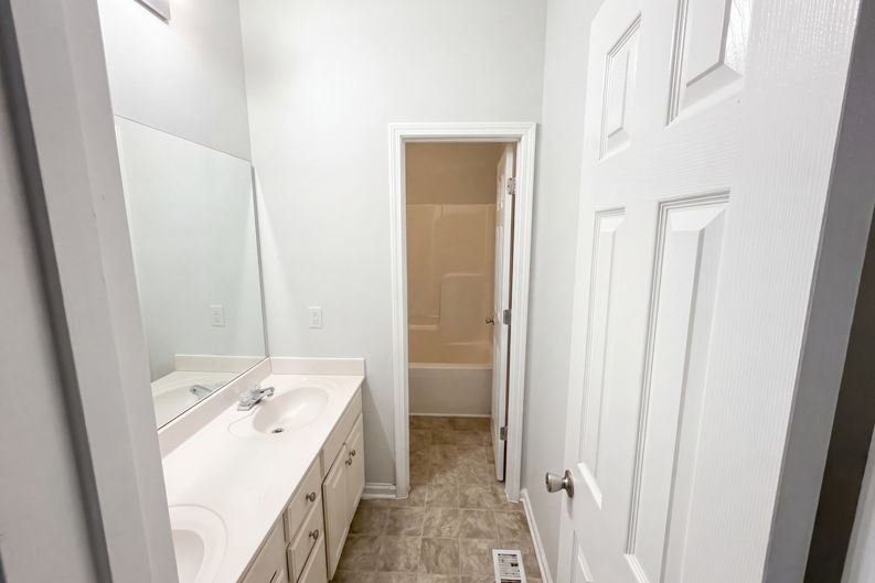Photo 8 of 43 of 8230 Mossybrook Ln, Douglasville, GA