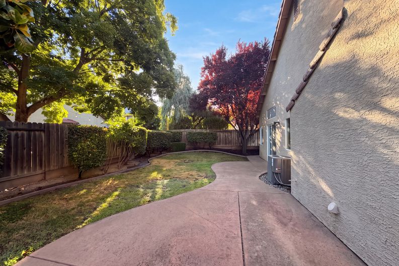 Photo 32 of 44 of 5344 Swindon Rd, Rocklin, CA
