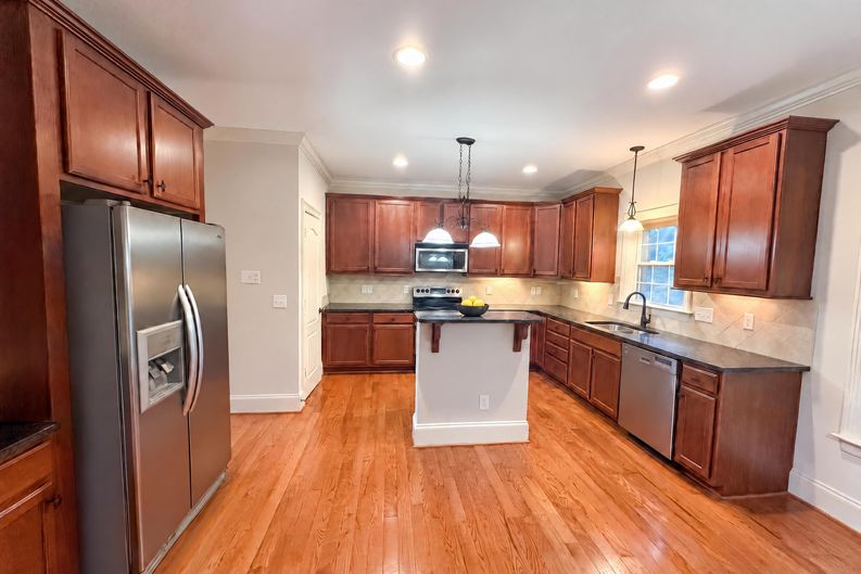 Photo 3 of 47 of 101 Gillyweed Ct, Holly Springs, NC