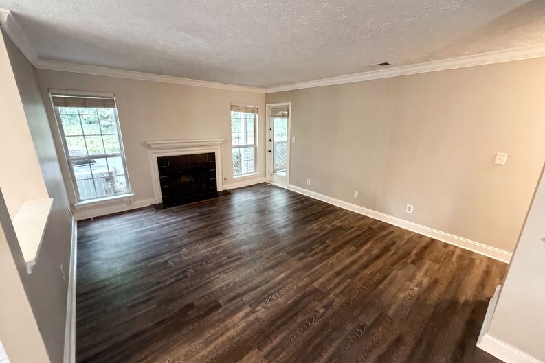 Photo 10 of 18 of 6818 Glenridge Dr, Atlanta, GA