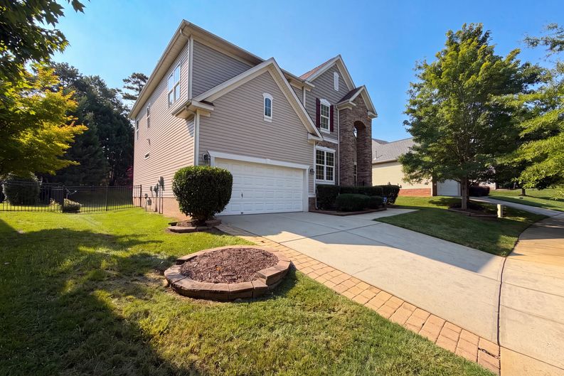 Photo 23 of 28 of 1139 Donelea Ln NW, Concord, NC