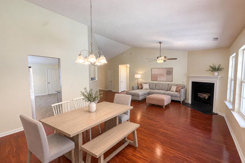Photo 8 of 17 of 5512 Spindlewood Ct, Durham, NC