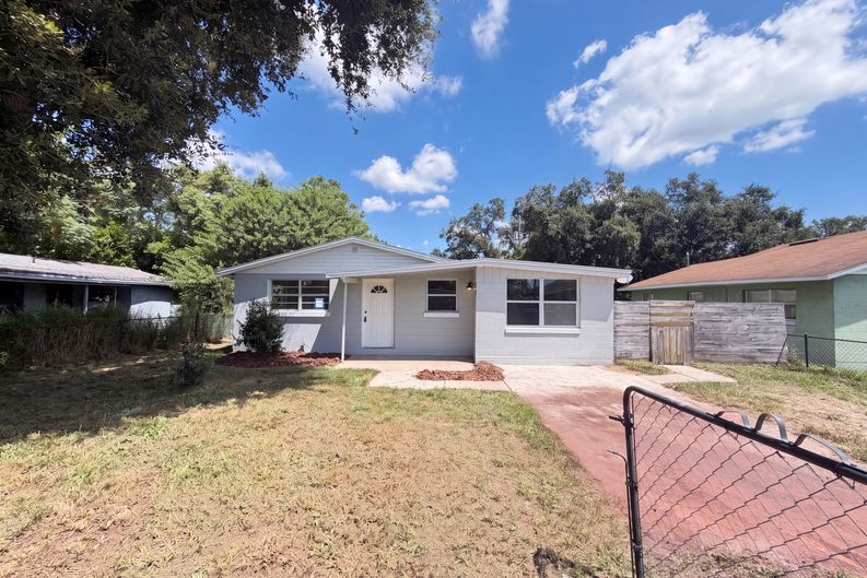 Photo 15 of 17 of 2213 Bouyer St, Lake Wales, FL