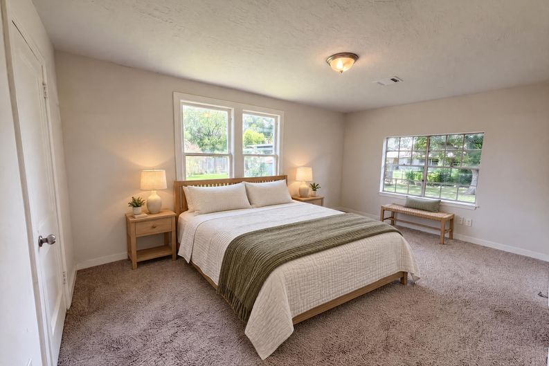 Photo 11 of 26 of 714 Bolling Ln, Houston, TX